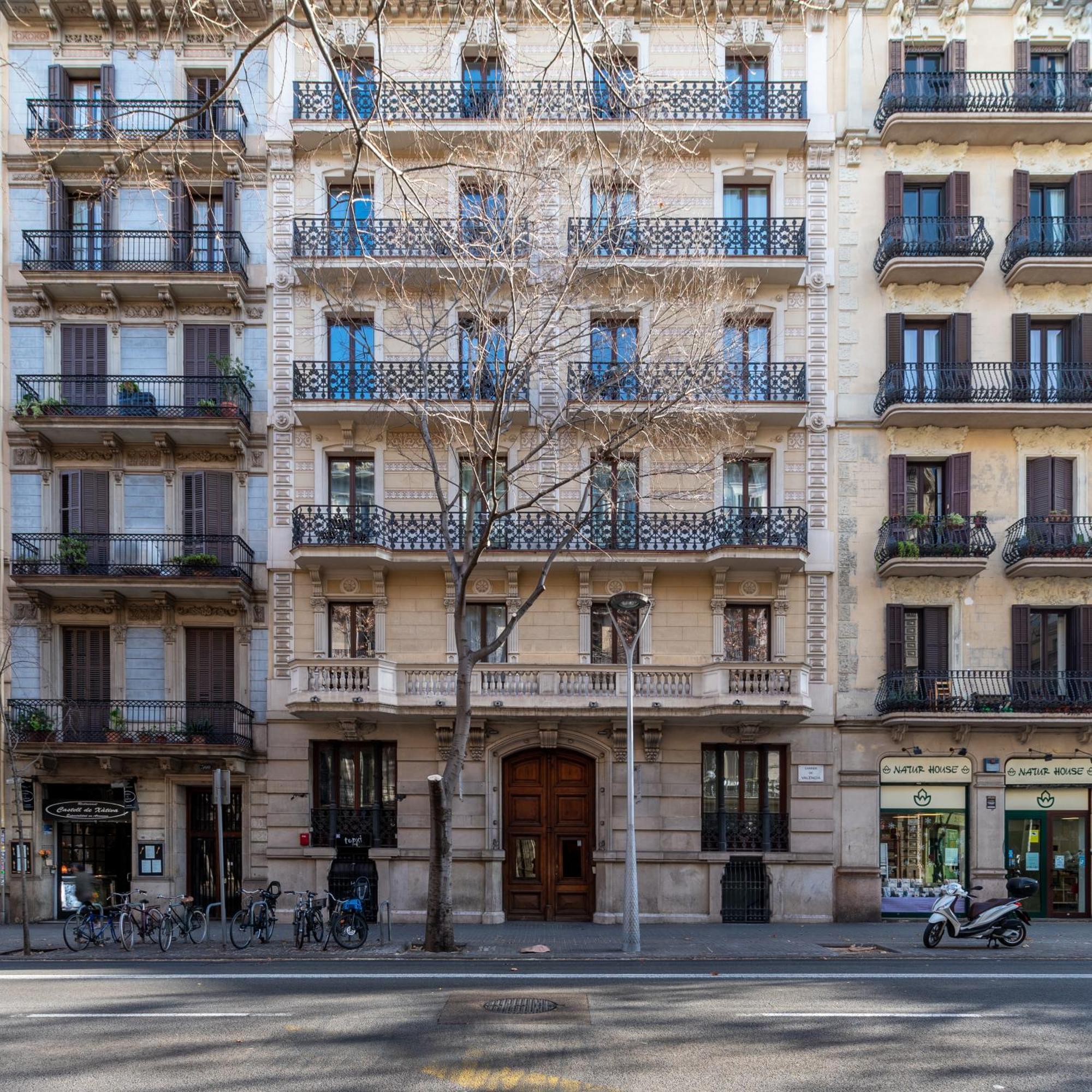 Fuster Apartments By Aspasios Barcelona Exterior photo