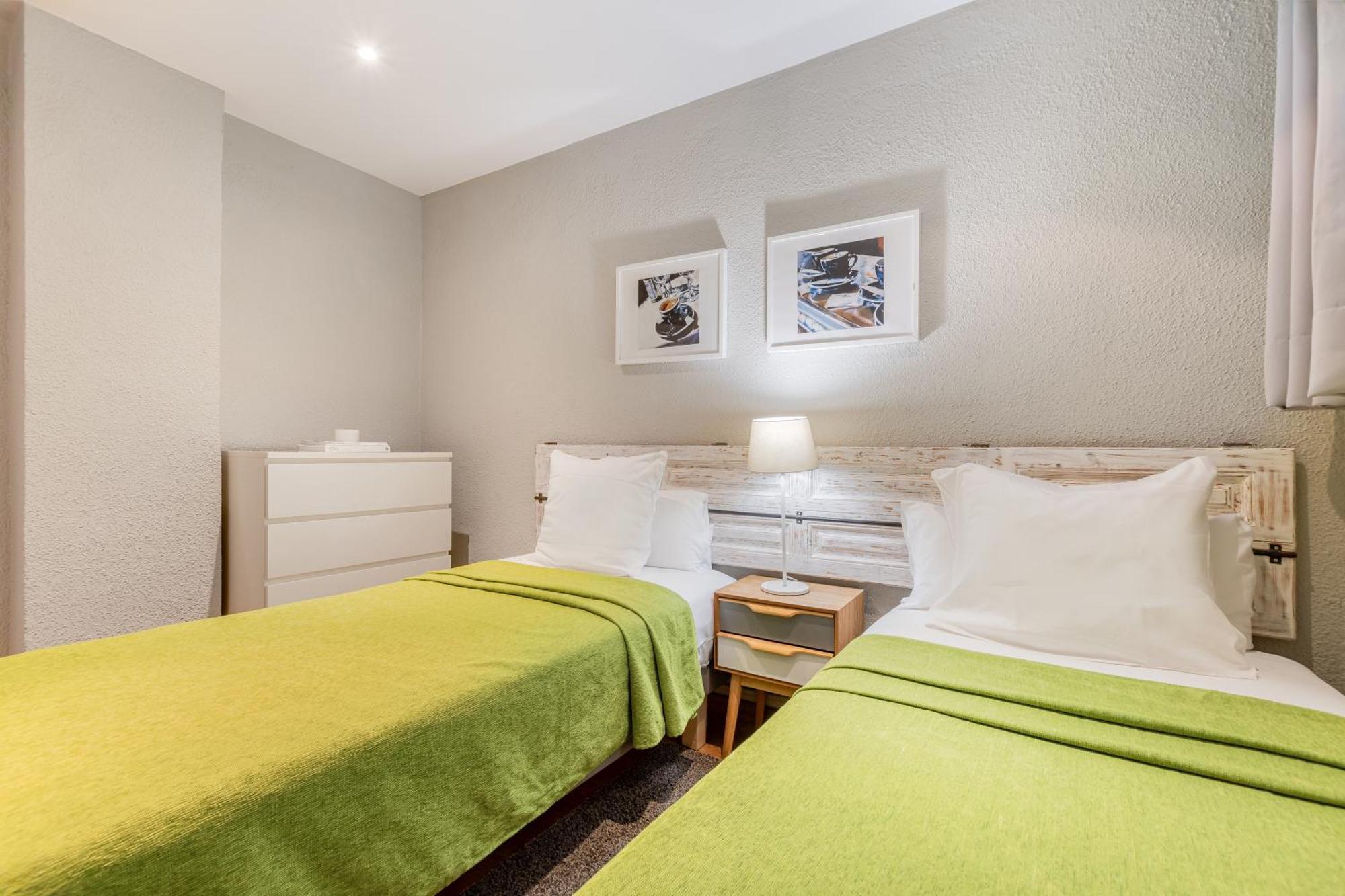 Fuster Apartments By Aspasios Barcelona Room photo