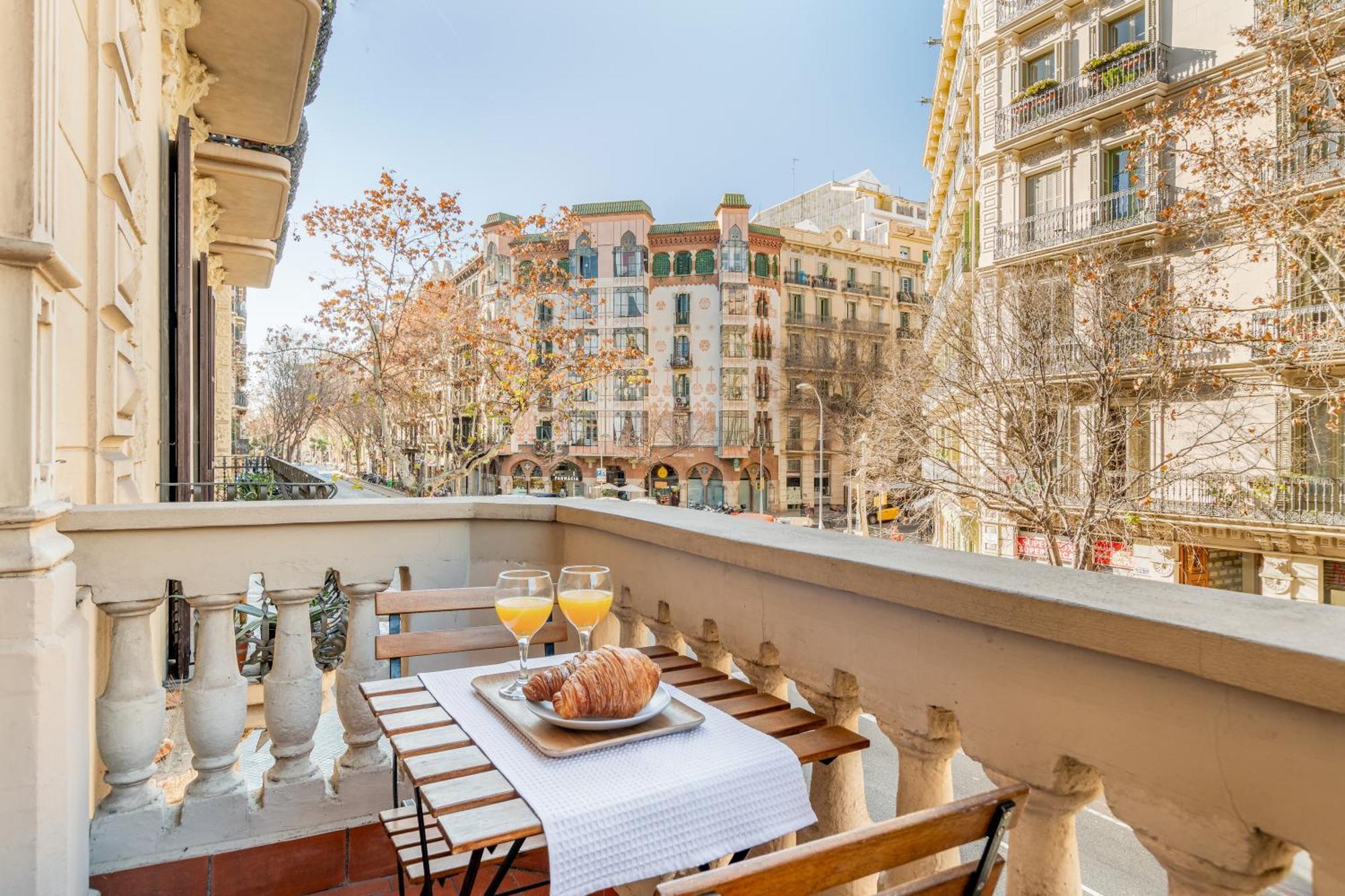 Fuster Apartments By Aspasios Barcelona Exterior photo